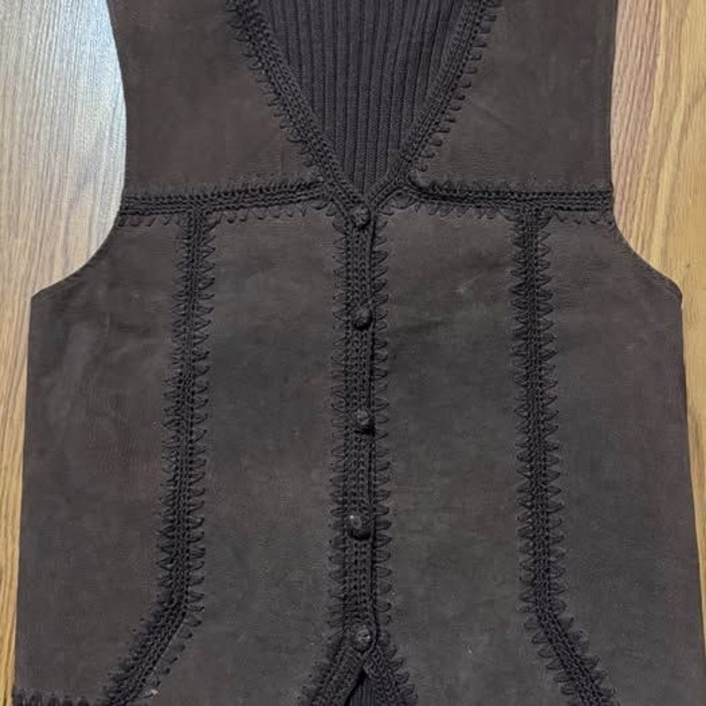 Fashion Bug Women Medium Brown Vest Leather Knit Crochet Trim Boho Western